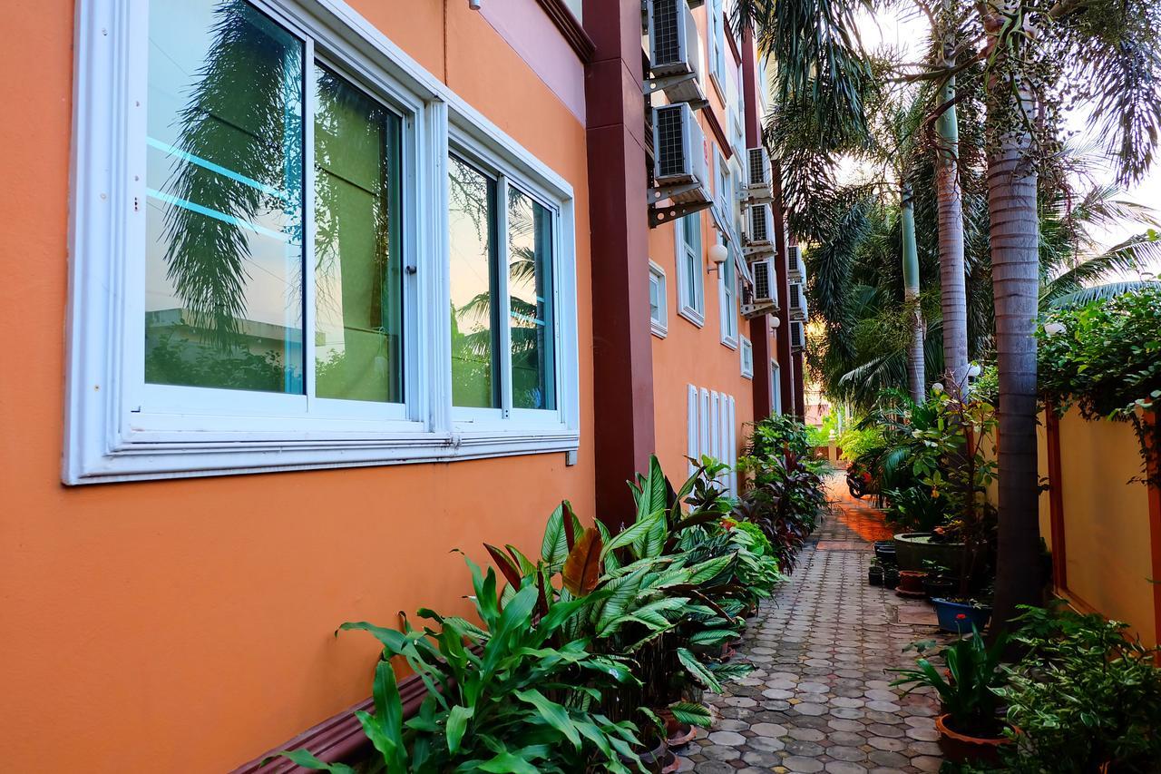 Siam House Interplace *