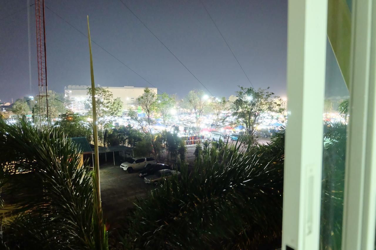Siam House Interplace מלון Lop Buri